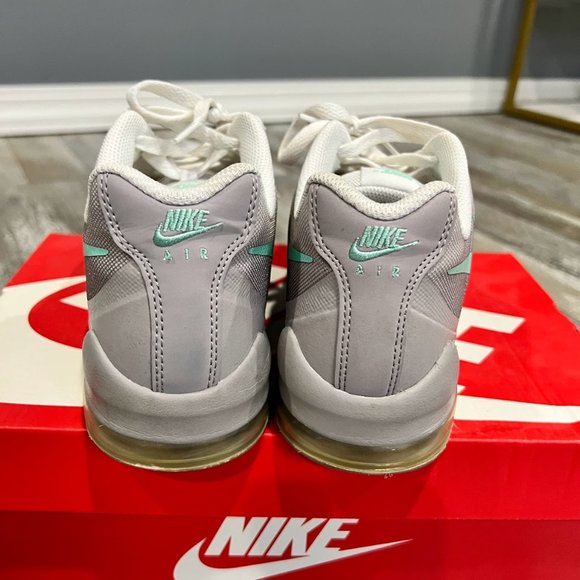 Women's Nike Air Max Invigor Print Atmosphere Grey & Teal Rise AQ4605-001 Size 9 - Picture 5 of 7